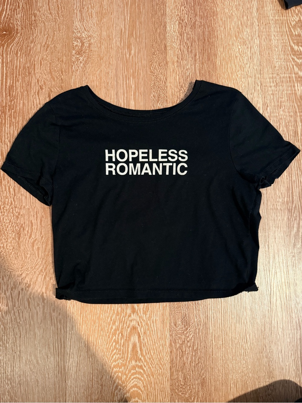 Hopeless romantic baby tee
XS